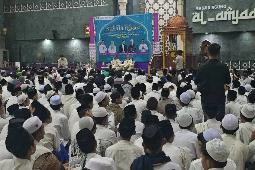 Pendengar Indonesia dengan penuh semangat mengalu-alukan bacaan qari negara Republik Islam Iran