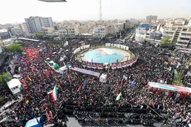 تشییع پیکر ۶۰ شهید اقتدار در تهران