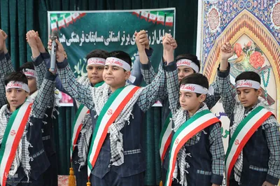 کرسی تلاوت قرآن کریم دانش‌آموزی در ملایر