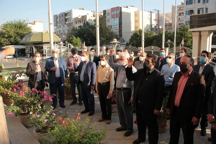 تجمع فرهنگیان فارس در محكومیت اهانت به مقدسات اسلام