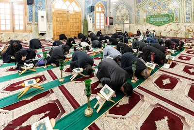 غبارروبی حرم مطهر امامزاده طاهر(ع)