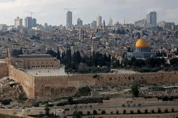 Israeli Extremist Storms Al-Aqsa Mosque in Fresh Provocation