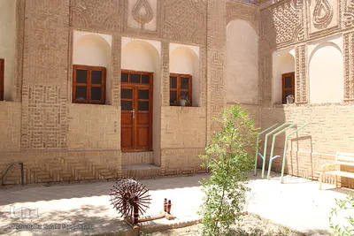 این لباس، تاریخ من است