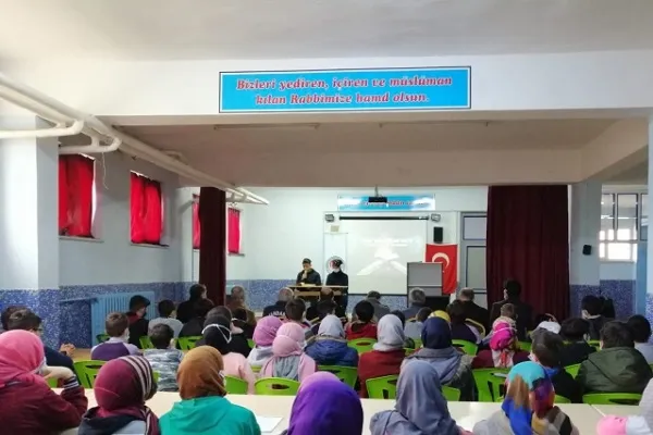 Hüyük'te Kur'an-ı Kerimi güzel okuma yarışması ödül töreni yapıldı