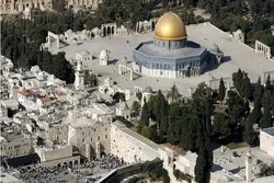 Zionist Regime Prevents Muslims from Entering Dome of Rock