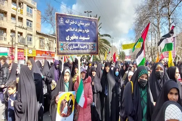 راهپیمایی جشن پیروزی انقلاب اسلامی در مرکز استان مازندران