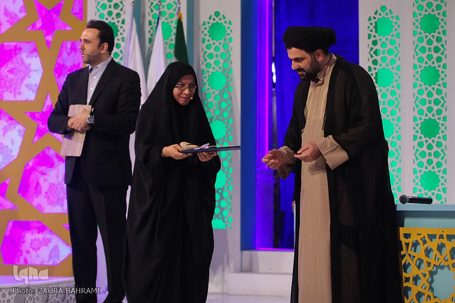 اعلام نتایج نهایی رشته «حفظ موضوعی» و «معارف قرآن» مسابقات سراسری قرآن در بخش بانوان/عکاس:زهرا بهرامی