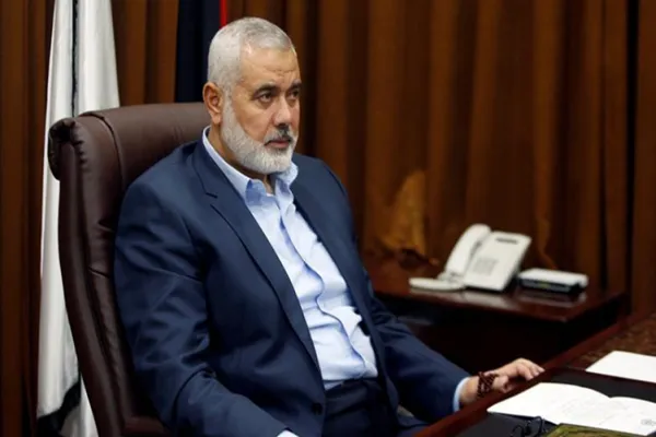 هنية يهاتف لاريجاني وولايتي: متضامنون مع إيران في مواجهة كورونا