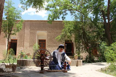 این لباس، تاریخ من است