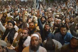 غریب مررہے ہیں ریلیف نہ دینے والوں کو حکمرانی کا حق نہیں- فضل الرحمن
