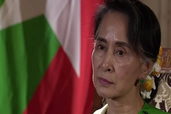 Nobel ödüllü Myanmar lideri Suu Çii soykırımı inkar etti