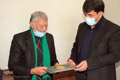 تجلیل استانداریزد از پیشکسوت عکاسی خبری استان یزد‎
