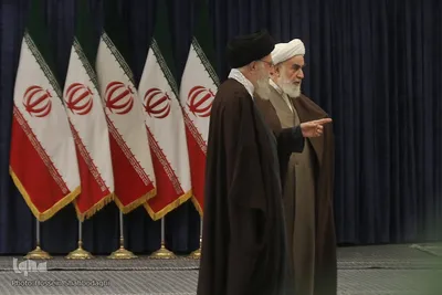 حضور مقام معظم رهبری در پای صندوق رای