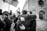 تجمع سوگواران امام خامنه‌ای در میدان امام اصفهان