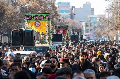 تشییع شهدای گمنام در اراک‎