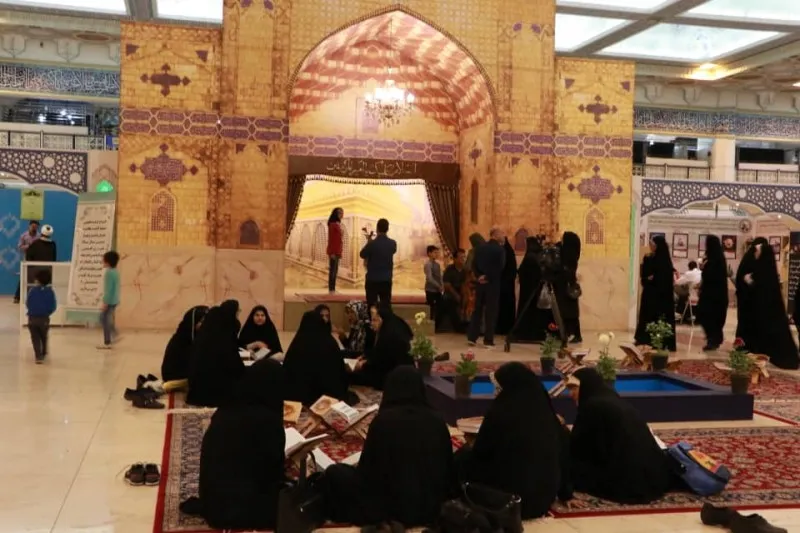 از نقاله‌خوانی تا رونمایی از کتاب حجت‌الاسلام قرائتی در بخش عترت