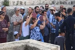 القدس.. أكثر من 340 مستوطناً يقتحمون باحات المسجد الأقصى
