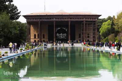 عمارت تاریخی چهل ستون در اصفهان