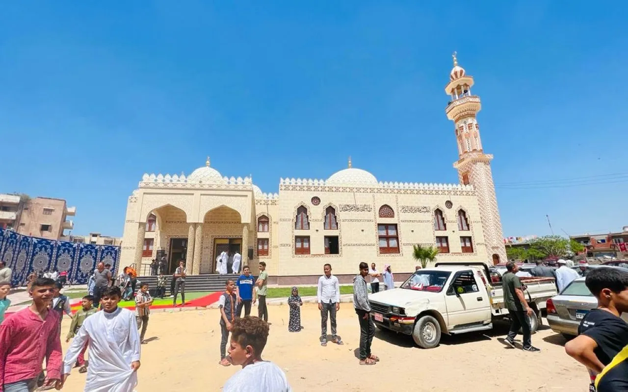 دوبئ خیریه ټولنې په آسیائي او افریقائي هیوادونو کې ۴۷۳جوماتونه جوړل کړل