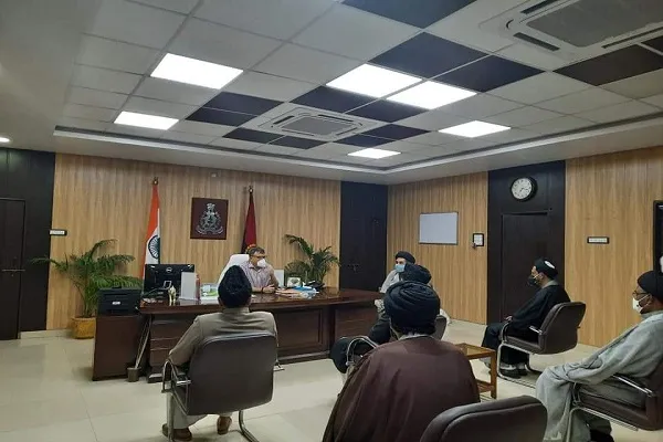 مولانا کلب جواد نقوی کی قیادت میں علماء وفد کی کمشنر سےملاقات