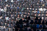 نماز ظهر عاشورا در آستان مقدس امامزادگان محمد (ع) و سکینه خاتون (س) کرج
