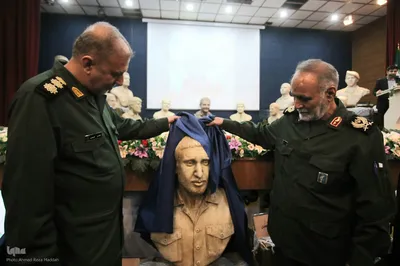 رونمایی از ۳۰ سردیس شهدا در شیراز‎