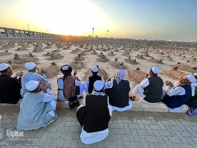 Friedhof Baqi und Gräber vor Zerstörung des Schreins