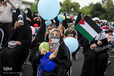 گردهم‌آیی بزرگ بچه‌ها واسباب‌بازی‌ها به نشان دوستی با بچه‌‌های فلسطین