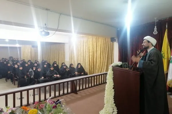 لبنان: معهد السيدة زينب(ع) يقيم محاضرة قرآنية قيِّمة في جبل عامل