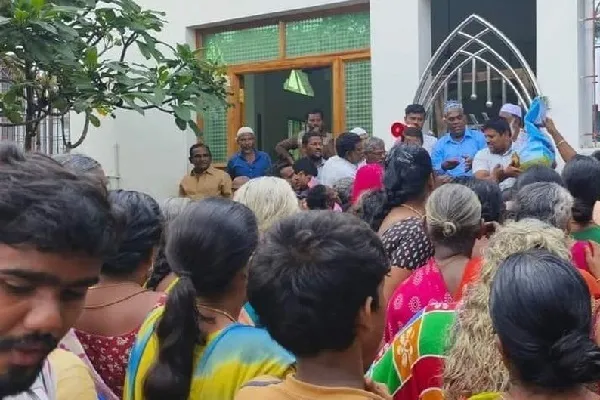 Índia: Mesquitas abrem portas para vítimas de enchentes de todas as religiões