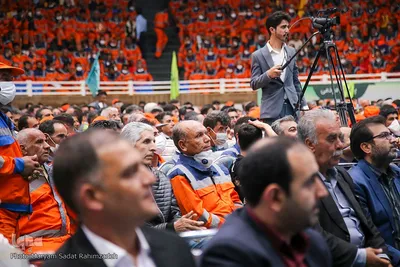 نارنجی پوشان، سفیران پاکیزگی