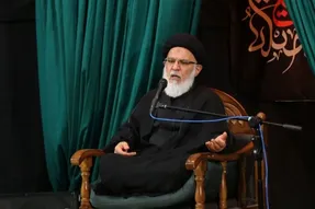 هیچ خیری در دستگاه مستکبران عالم نیست