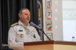 رونمایی از کتاب «قاب سرخ» آلبوم تصاویر مادران و پدران شهید در اهر