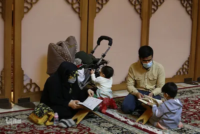 کرسی تلاوت قرآن در حرم شاهچراغ(ع)‎‎ به مناسبت عید مبعث‎‎