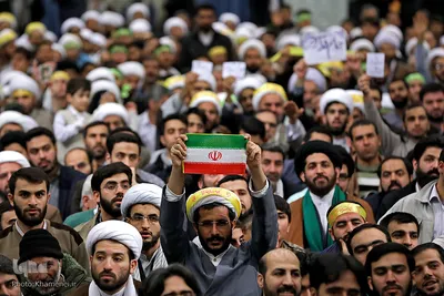دیدار هزاران نفر از مردم قم با مقام معظم رهبری