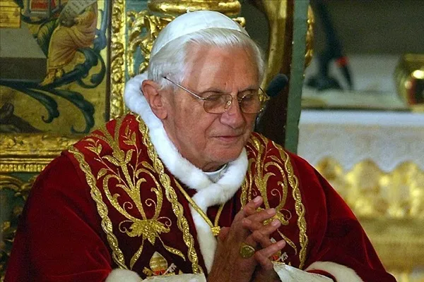 Eski Papa 16. Benedictus hayatını kaybetti