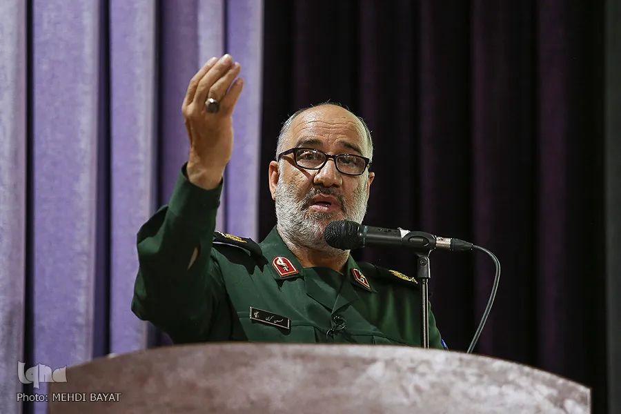 امروز جنگ ما با دشمن جنگ اراده‌هاست