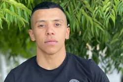 Junger Palästinenser stirbt an Wunden, die durch Schüsse von Israelis zugefügt worden waren