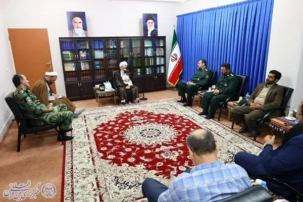 نشست مدیر کل حفظ آثار و نشر ارزش های دفاع مقدس مازندران با نماینده ولی فقیه در مازندران