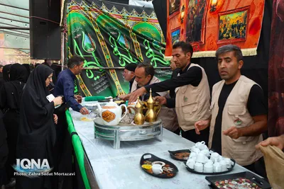 پیاده‌روی دلدادگان اربعین حسینی در خمینی‌شهر