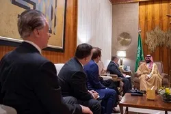 پہلی بار؛
 سعودی ولی عھد کی مسیحی وفد سے ملاقات