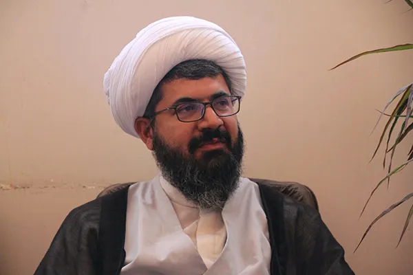 افکار امام(ره) برای رسیدن به تعالی جامعه تبیین شود