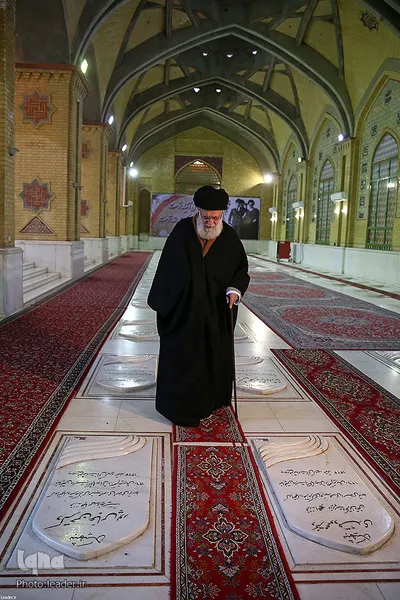 حضور رهبر انقلاب در مرقد مطهر امام خمینی(ره) و گلزار شهدا