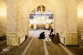 افراشته فیروزه‌ای؛ مسجد معیرالممالک به قدمت تاریخ تهران