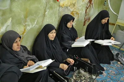 محفل انس با قرآن کریم در آستان مقدس حضرت علی ابن حمزه(ع)