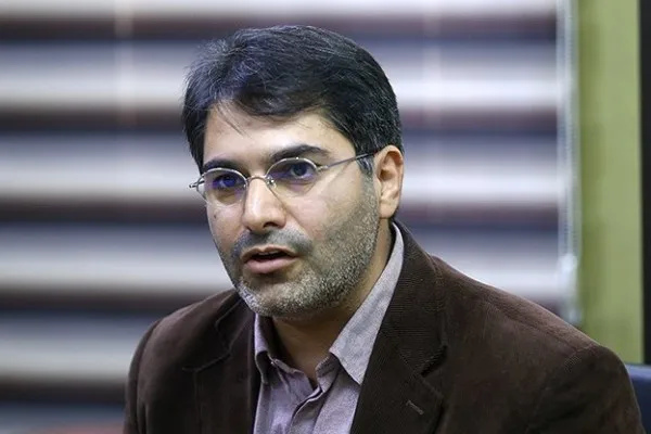 سینما در پرتره‌نگاری از بنیانگذار انقلاب ناموفق بوده است