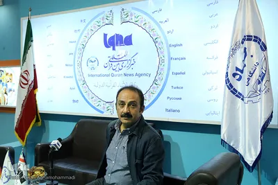 ابوالفضل جلیلی مهمانان غرفه ایکنا در دومین روز از نمایشگاه مطبوعات
