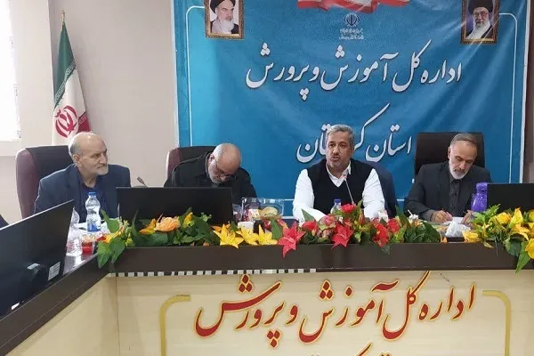 اجلاس سراسری نماز یادآور مسئولیت‌ها و یکی از سودمندترین گردهمایی‌هاست
