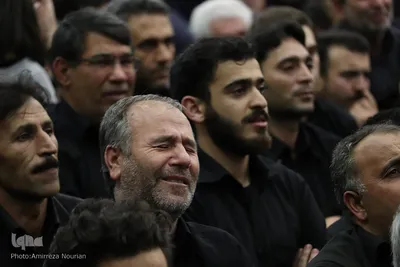 ⁨مراسم یادبود محمدباقر منصوری در حسينيه ثارالله(ع) اردبیل⁩