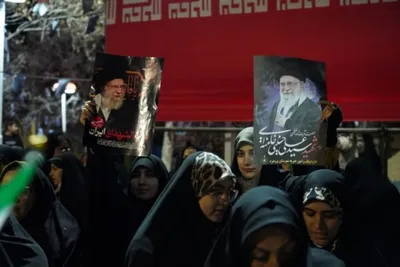 چهل و پنجمین شب بیعت مردم بروجرد با سومین امام امت اسلامی